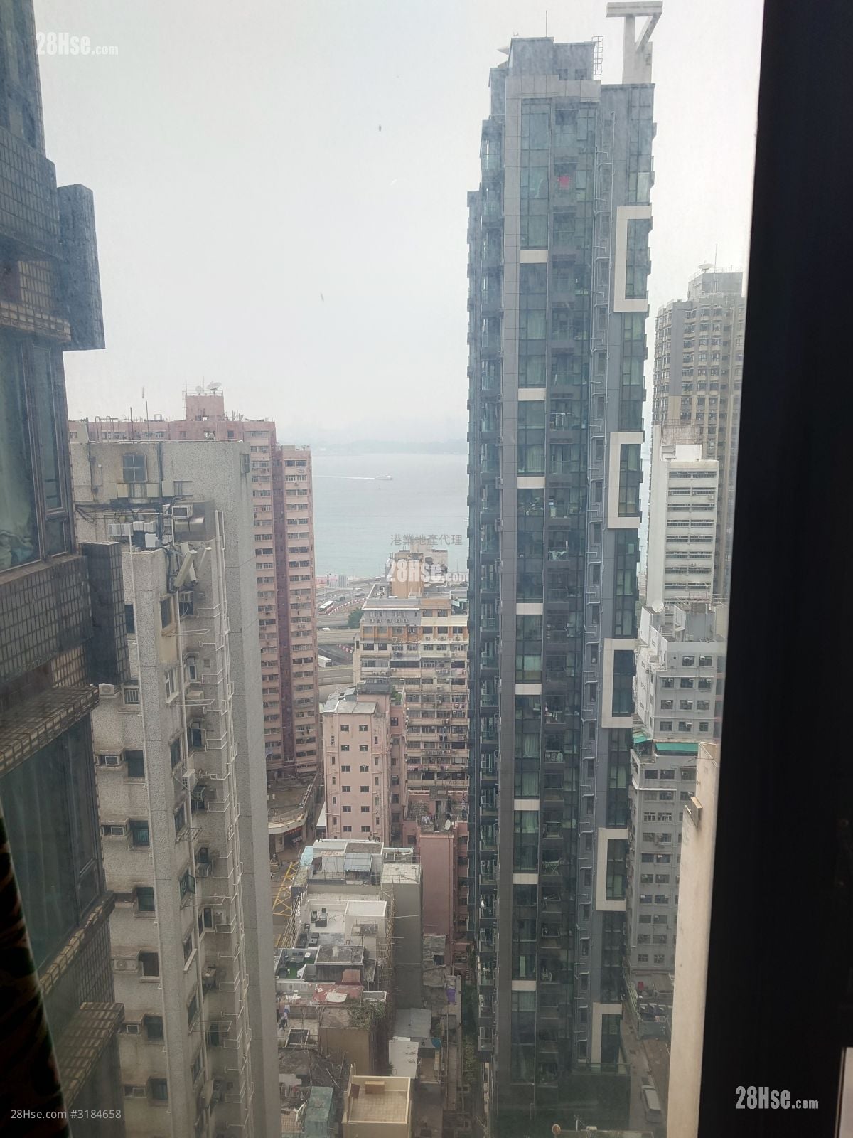 Imperial Terrace Sell 2 Bedrooms , 1 Bathroom 292 ft²