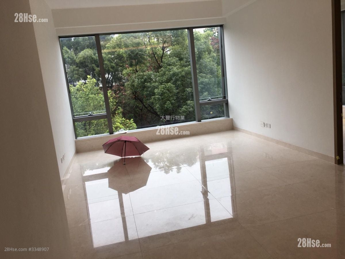 Cristallo Rental 3 Bedrooms 1,306 ft²