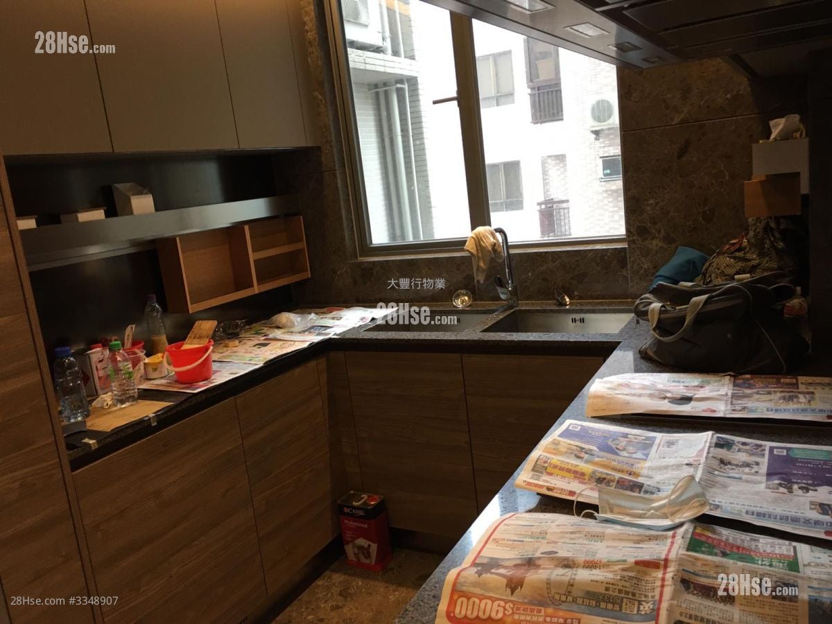 Cristallo Rental 3 Bedrooms 1,306 ft²