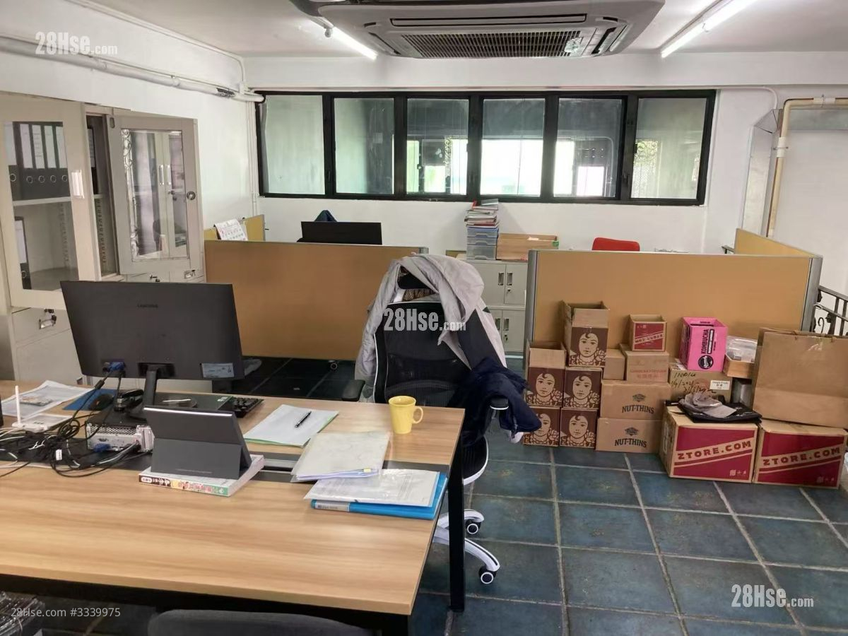 西貢市中心宜春街地鋪 租盤 900 平方呎