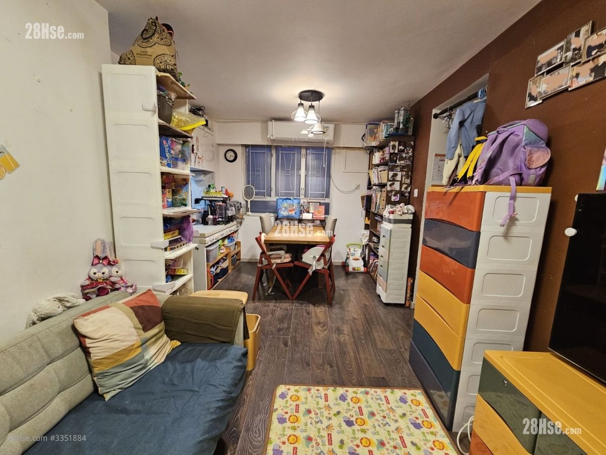 Evergreen Court Sell 485 ft²