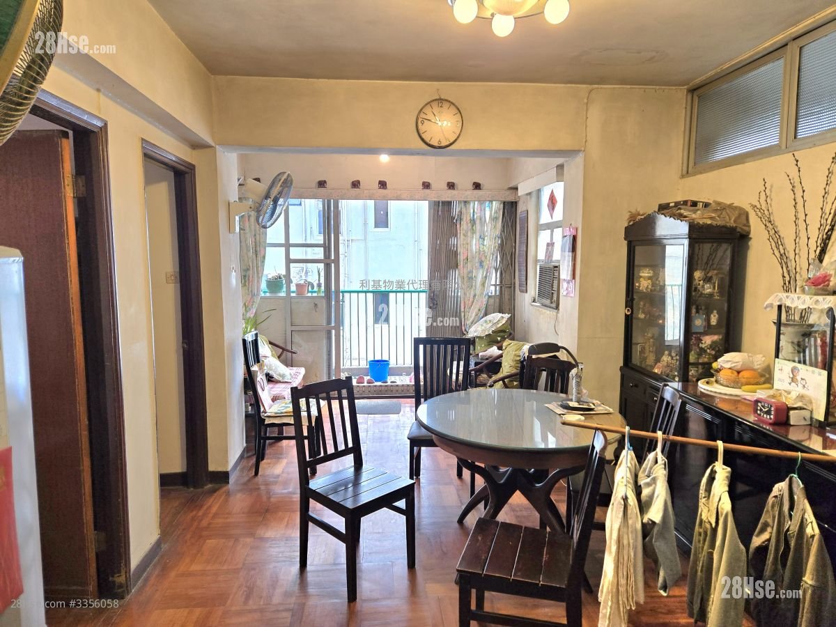 Lyton Building Sell 3 Bedrooms , 1 Bathroom 914 ft²