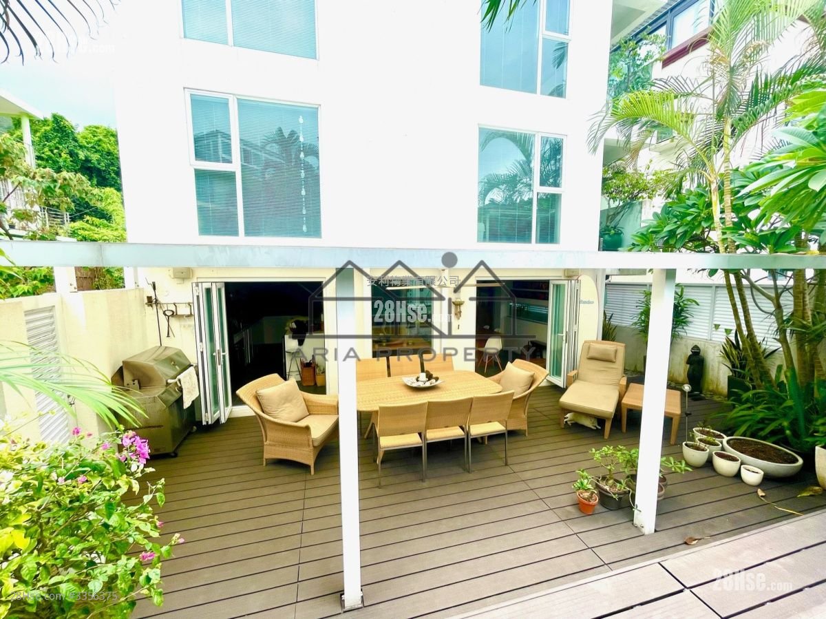 Tong Fuk Tsuen Sell 3 Bedrooms , 2 Bathrooms 1,800 ft²