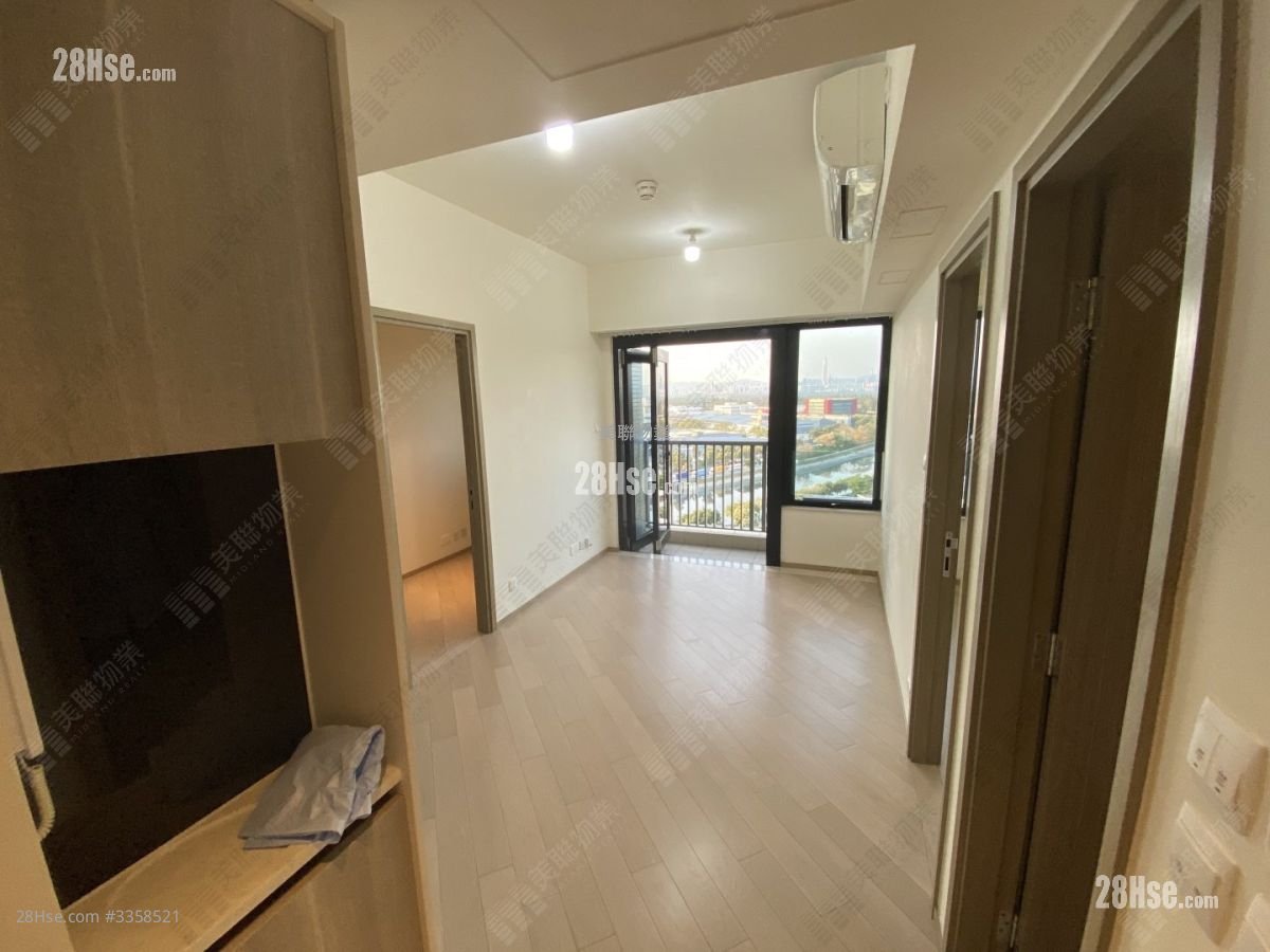 Twin Regency Sell 2 Bedrooms , 1 Bathroom 423 ft²