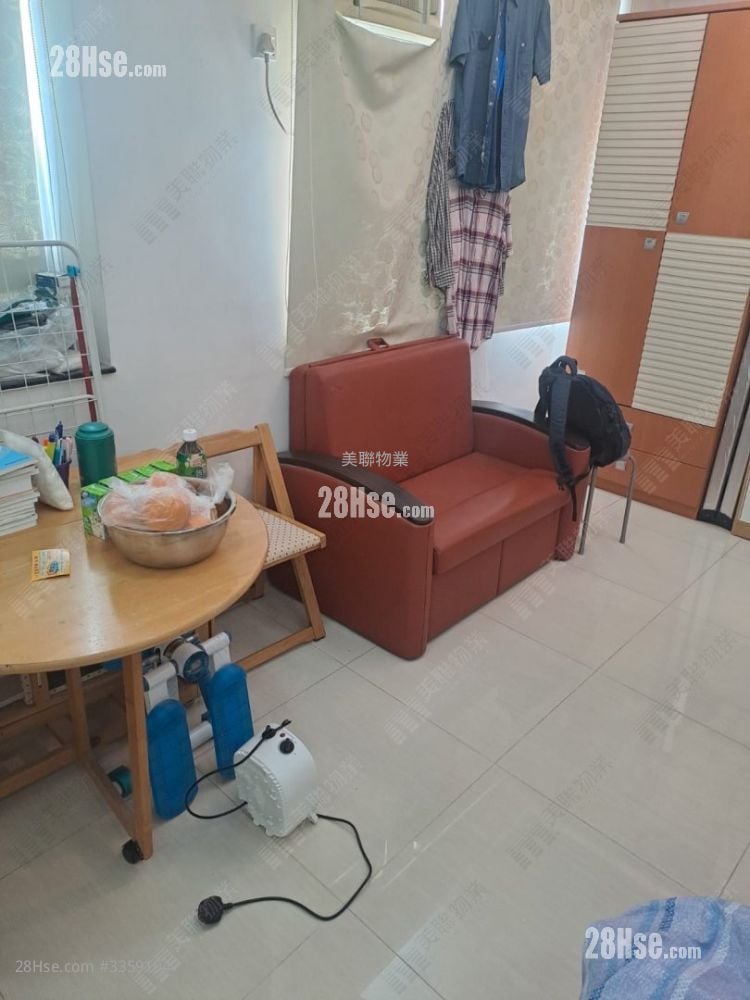 Hing Fat Building Sell 2 Bedrooms 236 ft²