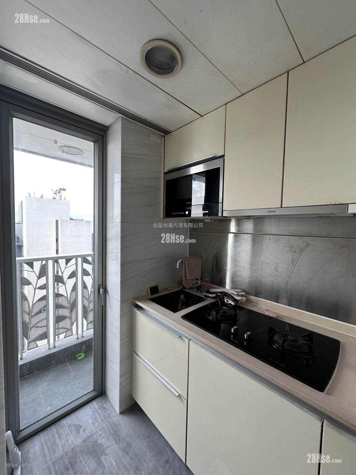 The Java Rental 2 Bedrooms , 1 Bathroom 388 ft²