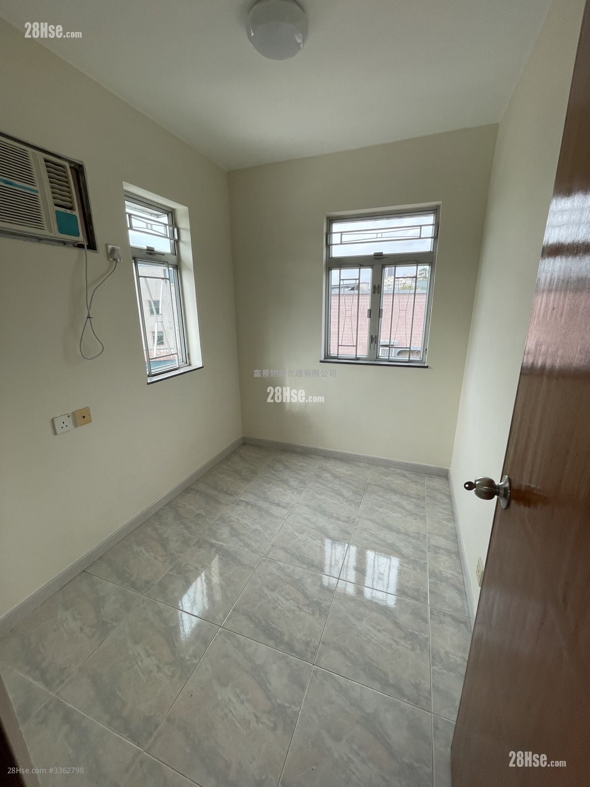 鍾屋村 租盤 3 房 , 1 浴室 653 平方呎