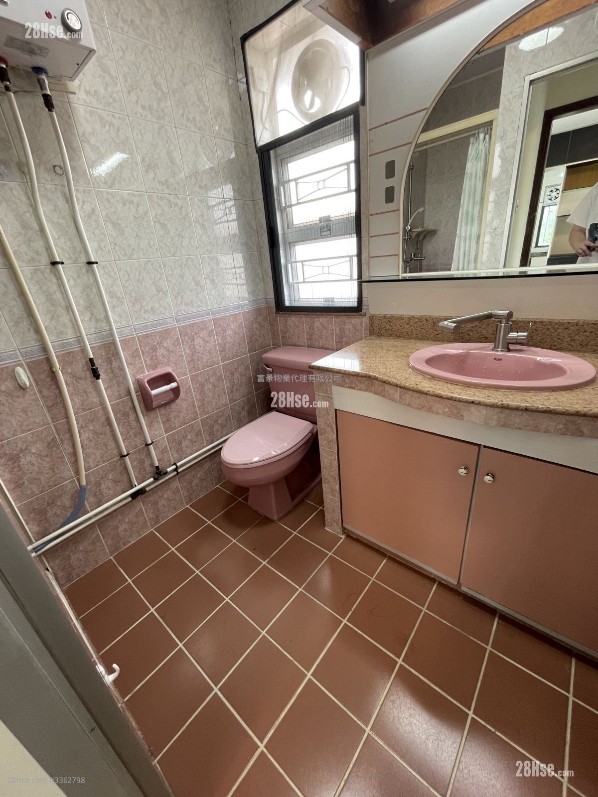 鍾屋村 租盤 3 房 , 1 浴室 653 平方呎