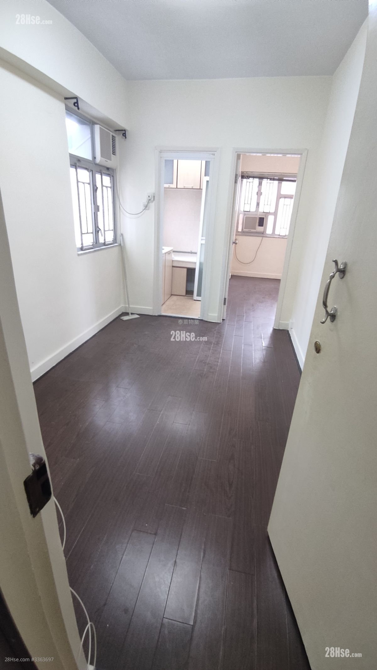 Wah Fung Building Sell 1 Bedroom 236 ft²