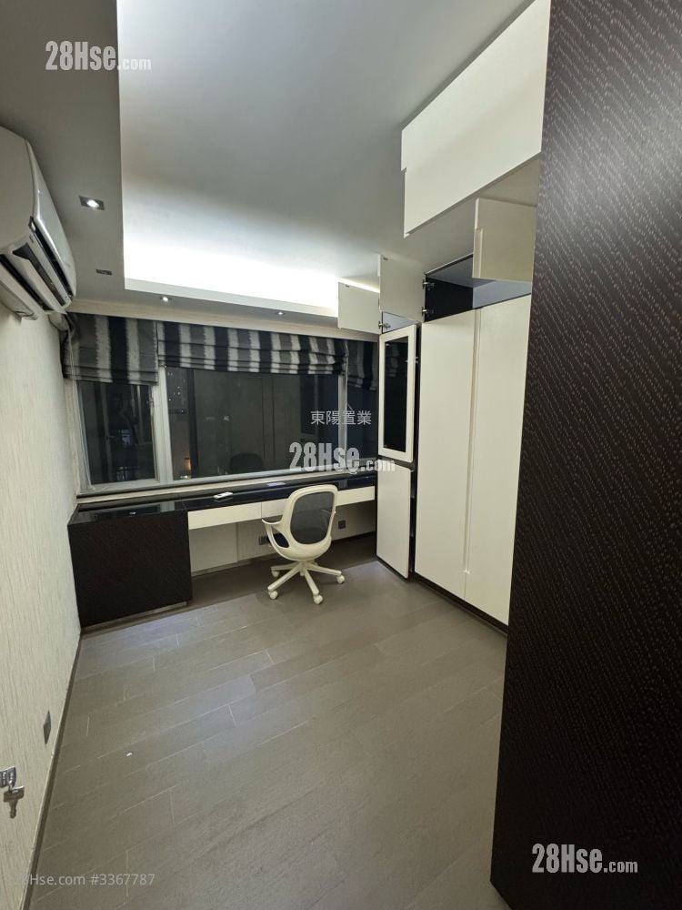 City Garden Rental 3 Bedrooms , 2 Bathrooms 1,207 ft²