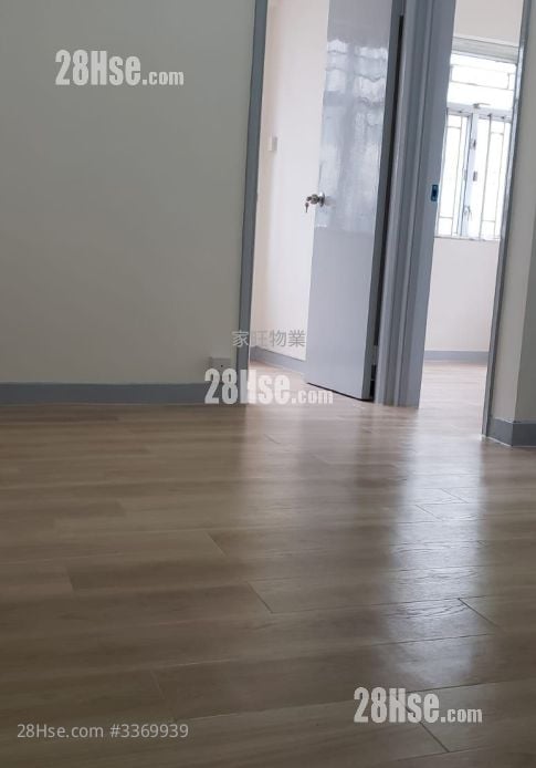 Siu Yip Building Sell 2 Bedrooms , 1 Bathroom 286 ft²