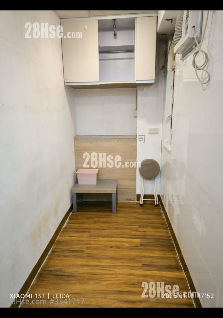Tung Hing Building Rental Studio , 1 Bathroom 70 ft²
