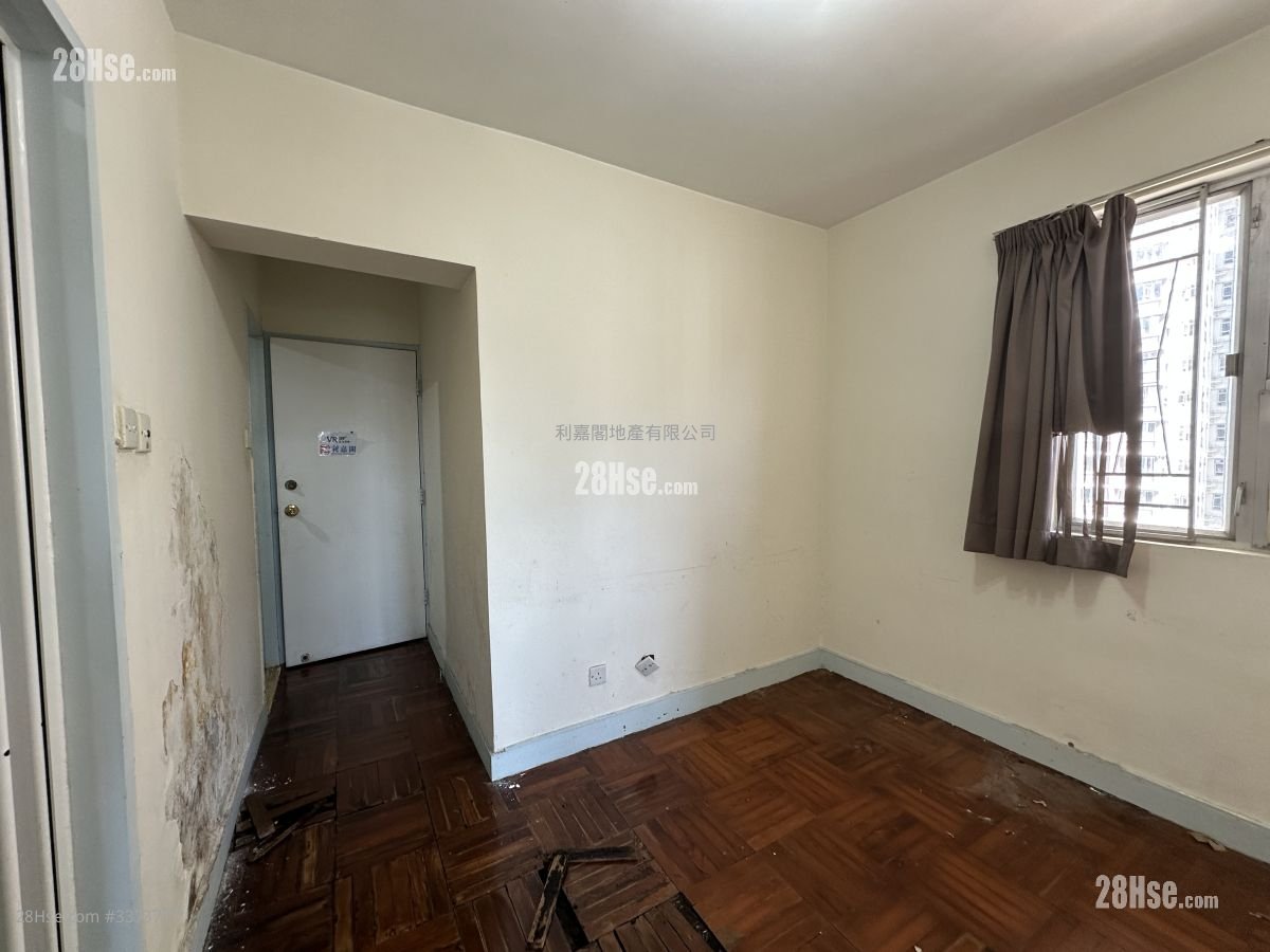 Come On Building Sell 2 Bedrooms , 1 Bathroom 326 ft²