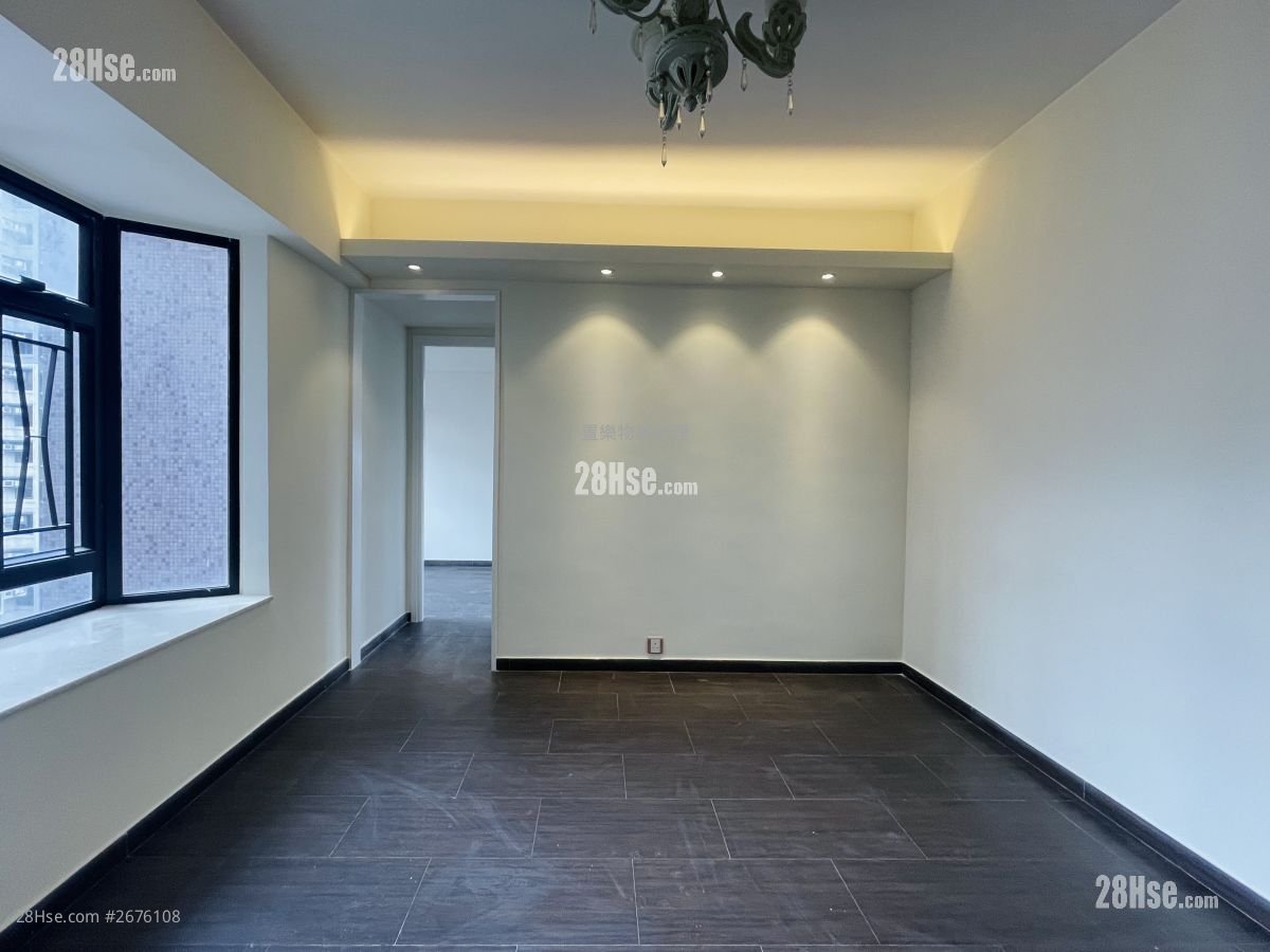 Tsui King Court Sell 2 Bedrooms , 1 Bathroom 439 ft²