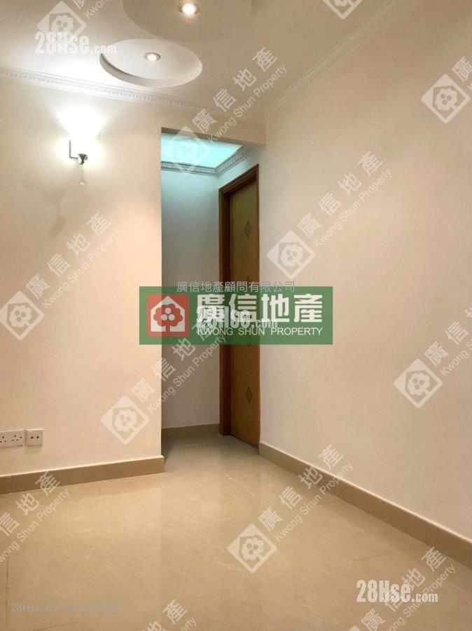 Fai Fook House Sell 2 Bedrooms , 1 Bathroom 384 ft²