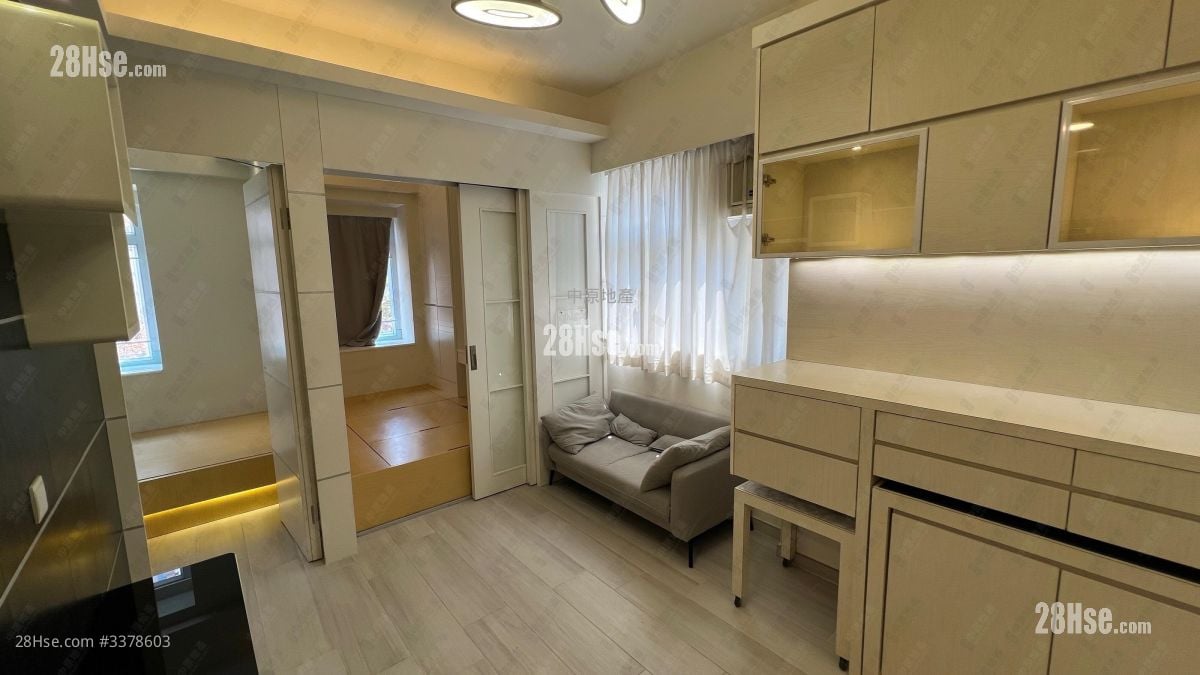 Full Yau Court Sell 2 Bedrooms 280 ft²