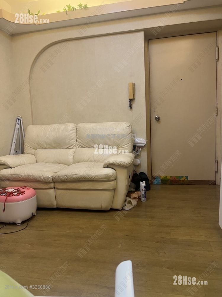 Tak Fook Building Sell 2 Bedrooms , 1 Bathroom 298 ft²