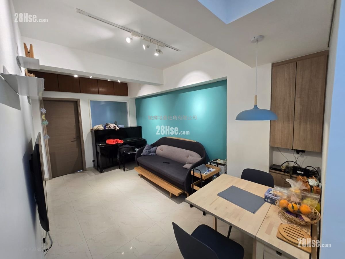 Kam Sing Building Sell 3 Bedrooms , 1 Bathroom 652 ft²
