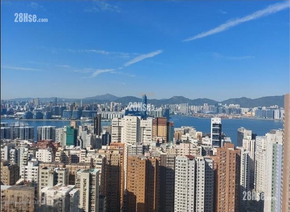 Sky Scraper Sell 3 Bedrooms , 2 Bathrooms 1,806 ft²