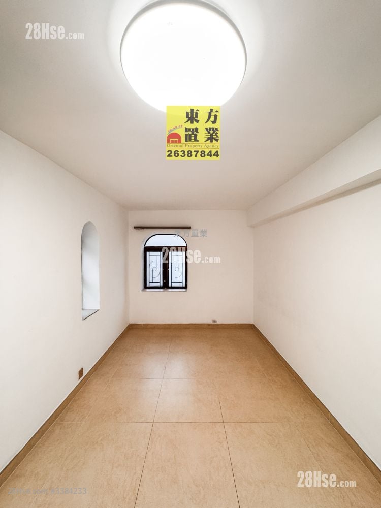 Village Rental 5+ Bedrooms , 4 Bathrooms 2,100 ft²