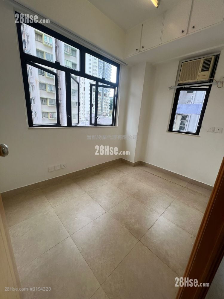 Ho King Building Sell 2 Bedrooms , 1 Bathroom 319 ft²