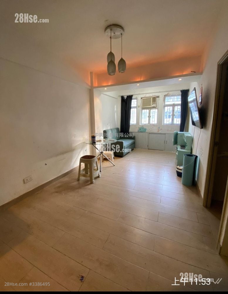 Man Yuen Building Sell 2 Bedrooms 395 ft²
