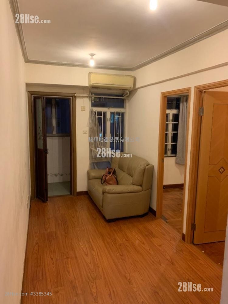 Seng Fai Building Sell 2 Bedrooms , 1 Bathroom 306 ft²