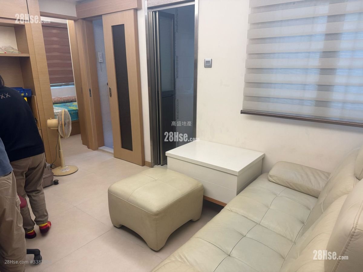 Kam Yuen Mansion Sell 2 Bedrooms , 1 Bathroom 308 ft²