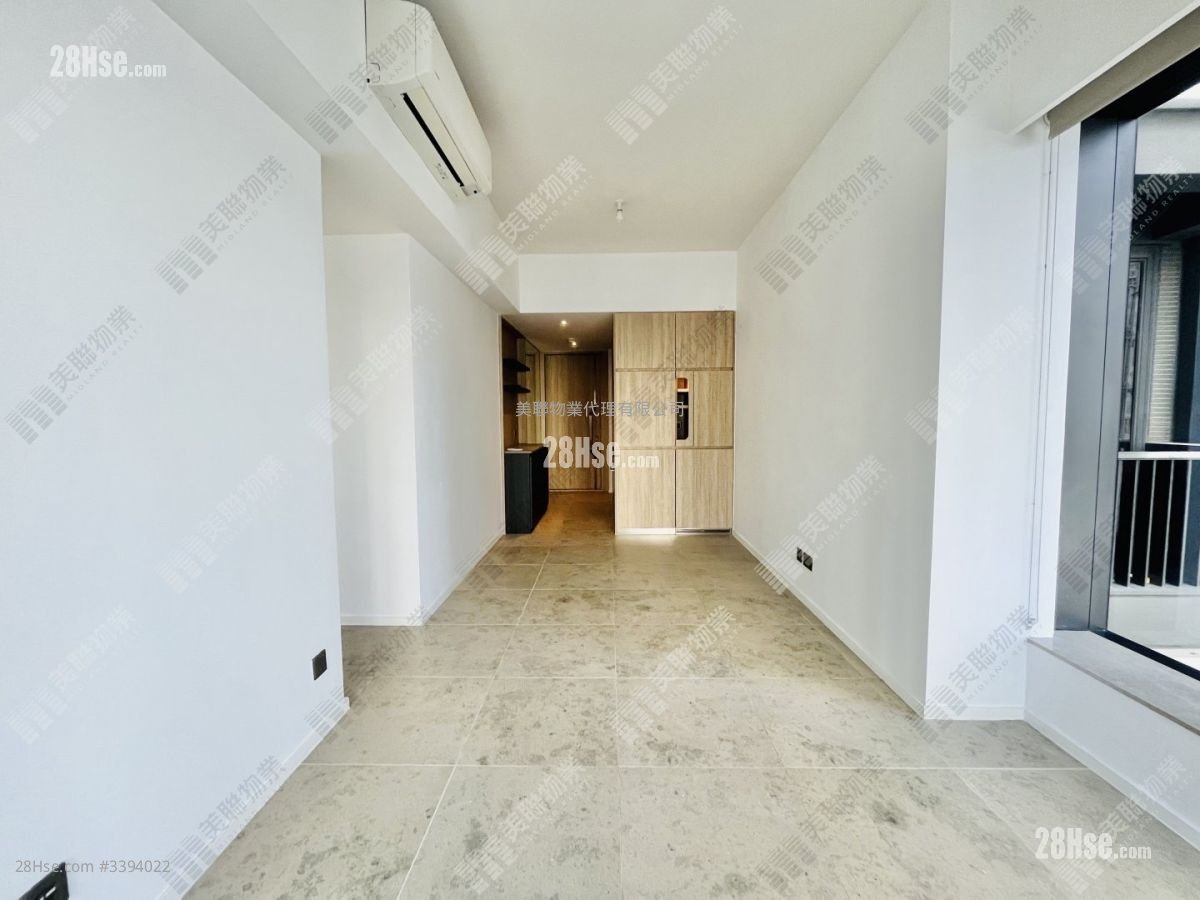 Bohemian House Sell 3 Bedrooms , 2 Bathrooms 700 ft²