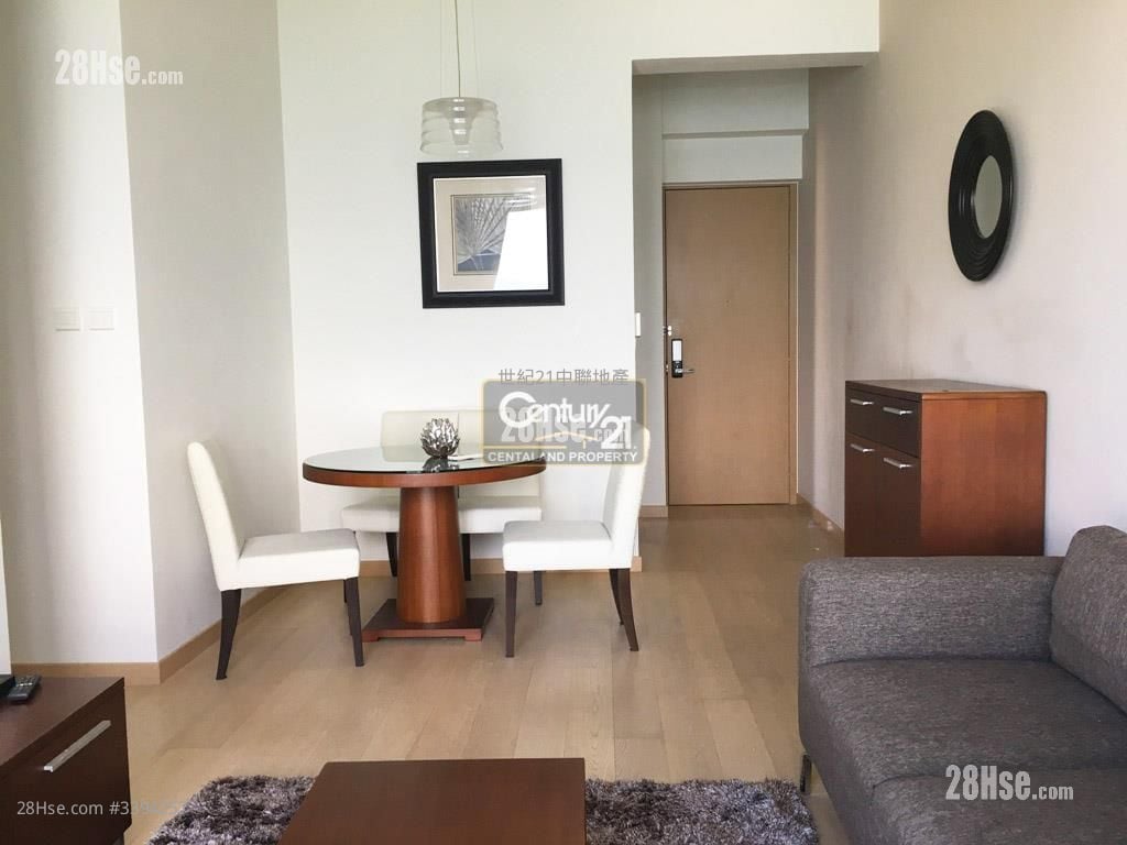Soho 189 Rental 3 Bedrooms , 2 Bathrooms 746 ft²