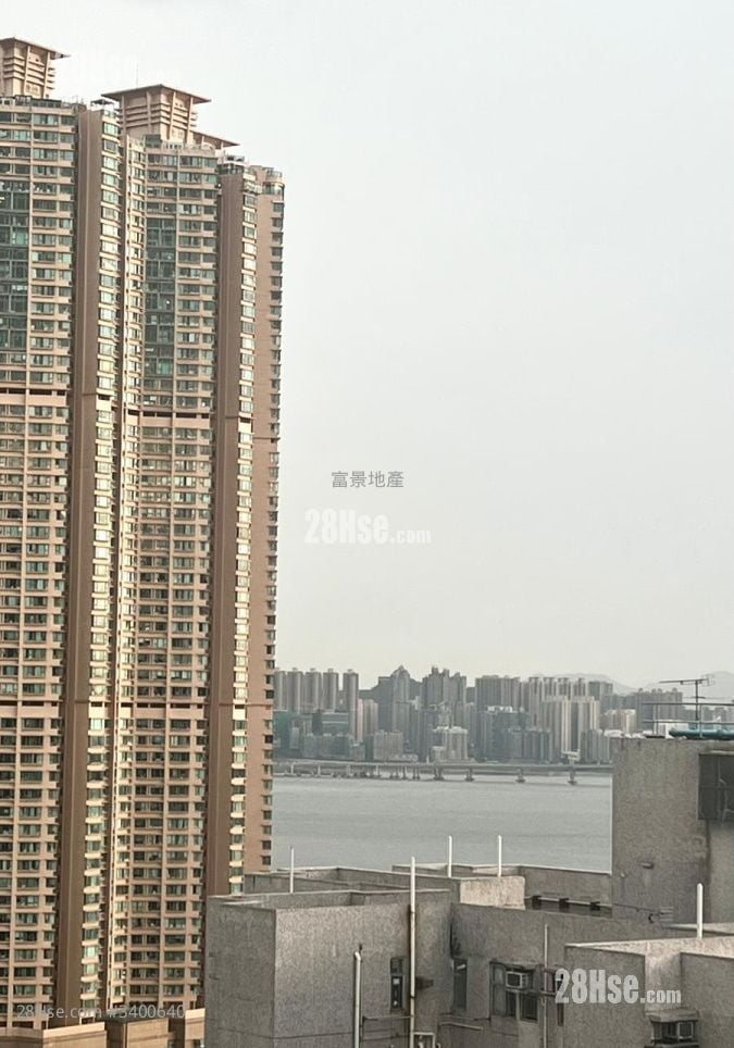 佳翠苑 售盤 3 房 640 平方呎