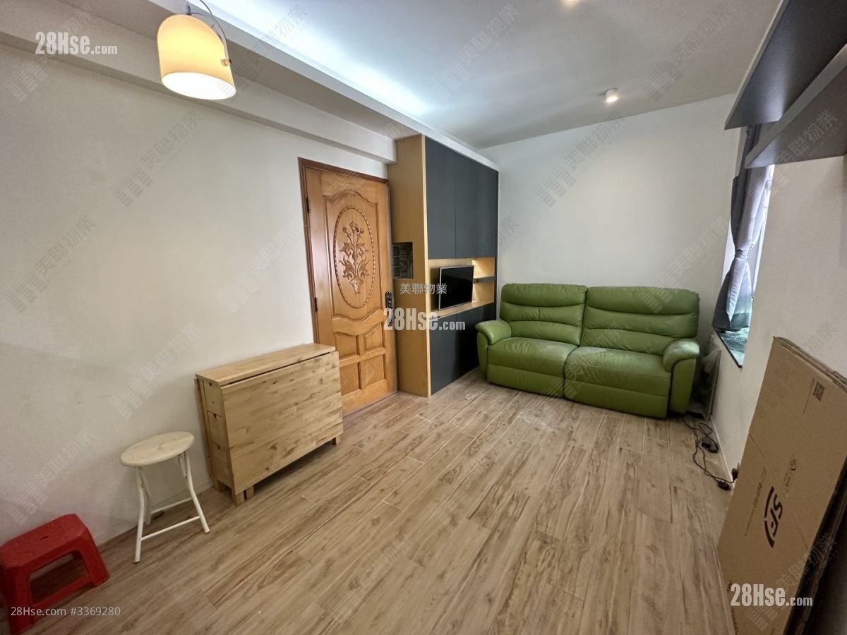 Wing Fai Building Sell 2 Bedrooms , 1 Bathroom 421 ft²