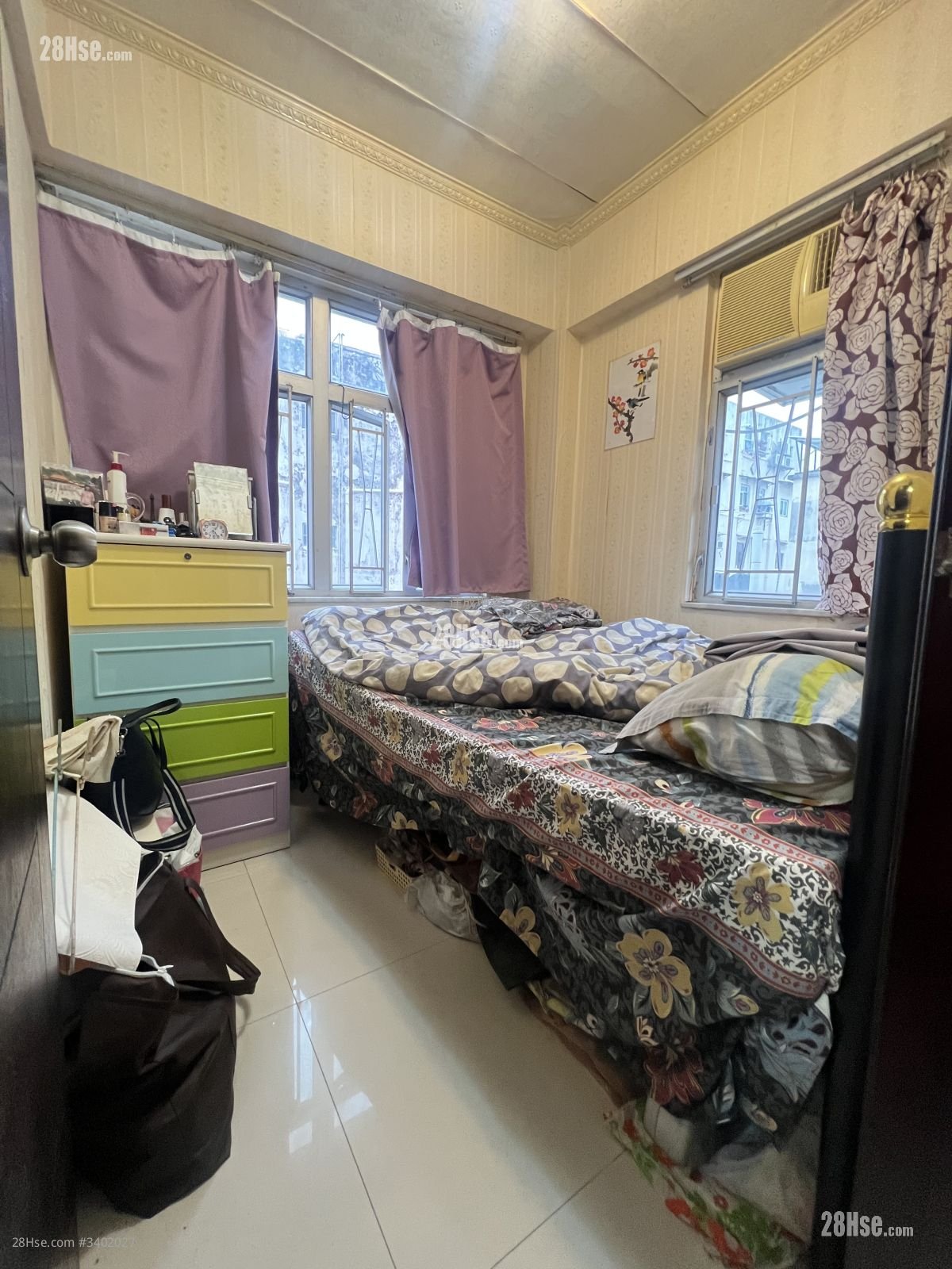 Hung Hing Mansion Sell 2 Bedrooms , 1 Bathroom 225 ft²