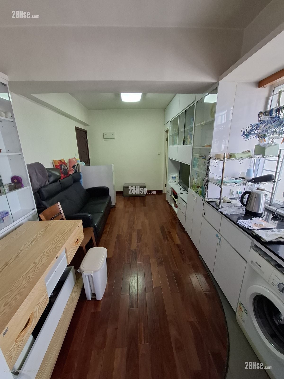 Tak Bo Building Rental 2 Bedrooms , 1 Bathroom 389 ft²