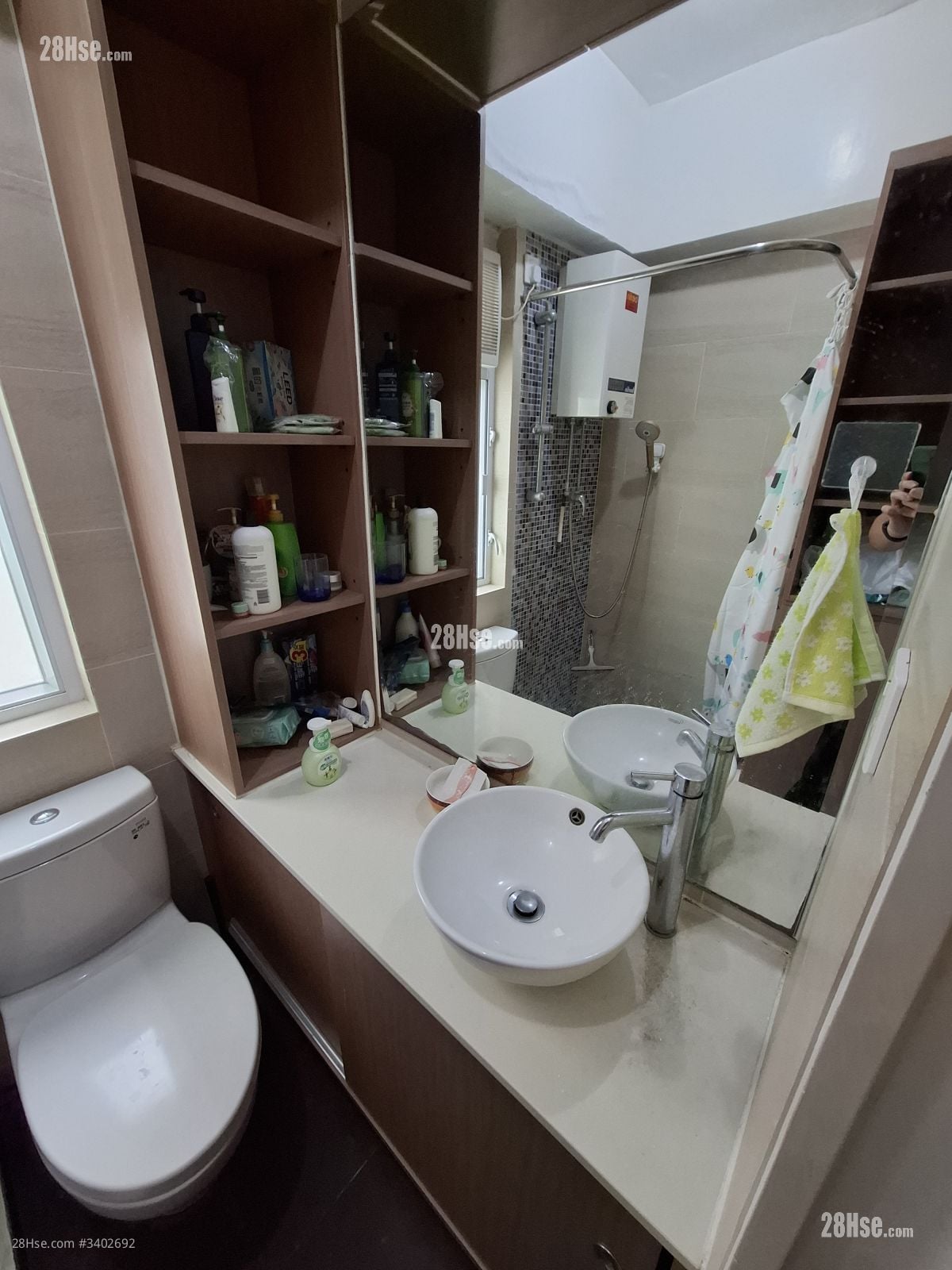 Tak Bo Building Rental 2 Bedrooms , 1 Bathroom 389 ft²