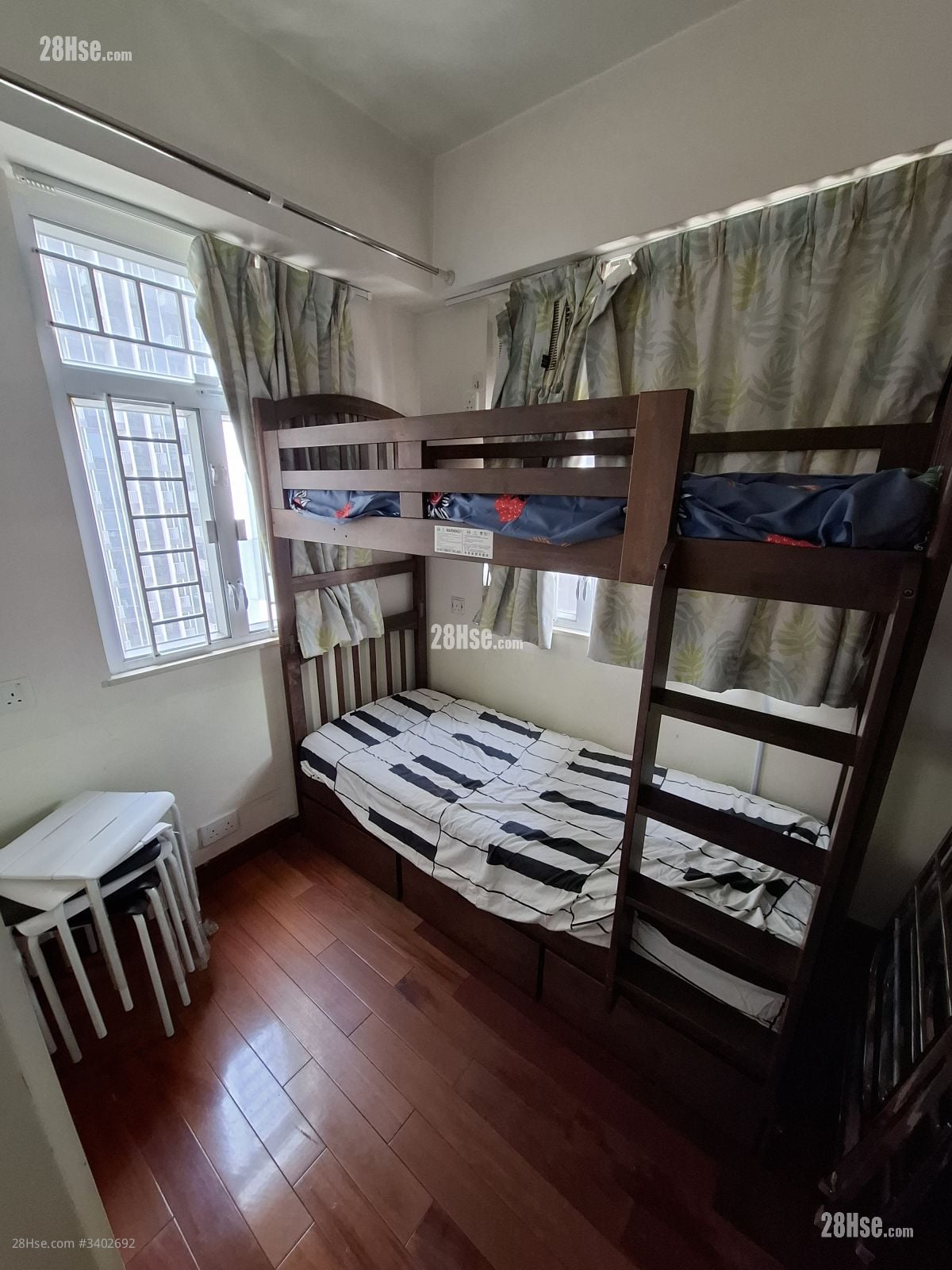 Tak Bo Building Rental 2 Bedrooms , 1 Bathroom 389 ft²