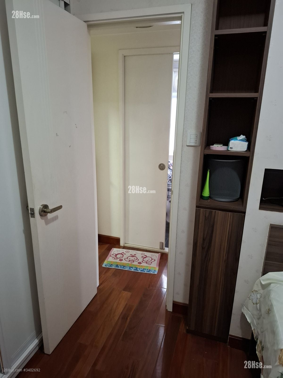 Tak Bo Building Rental 2 Bedrooms , 1 Bathroom 389 ft²