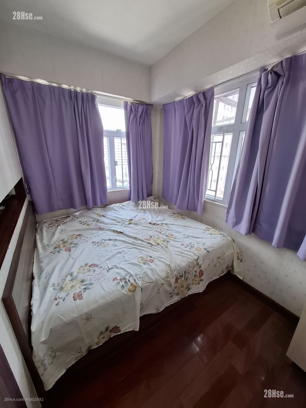 Tak Bo Building Rental 2 Bedrooms , 1 Bathroom 389 ft²