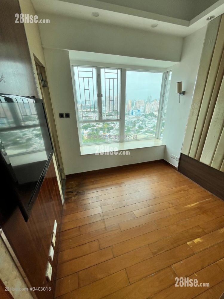 The Brand Sell 3 Bedrooms , 1 Bathroom 738 ft²