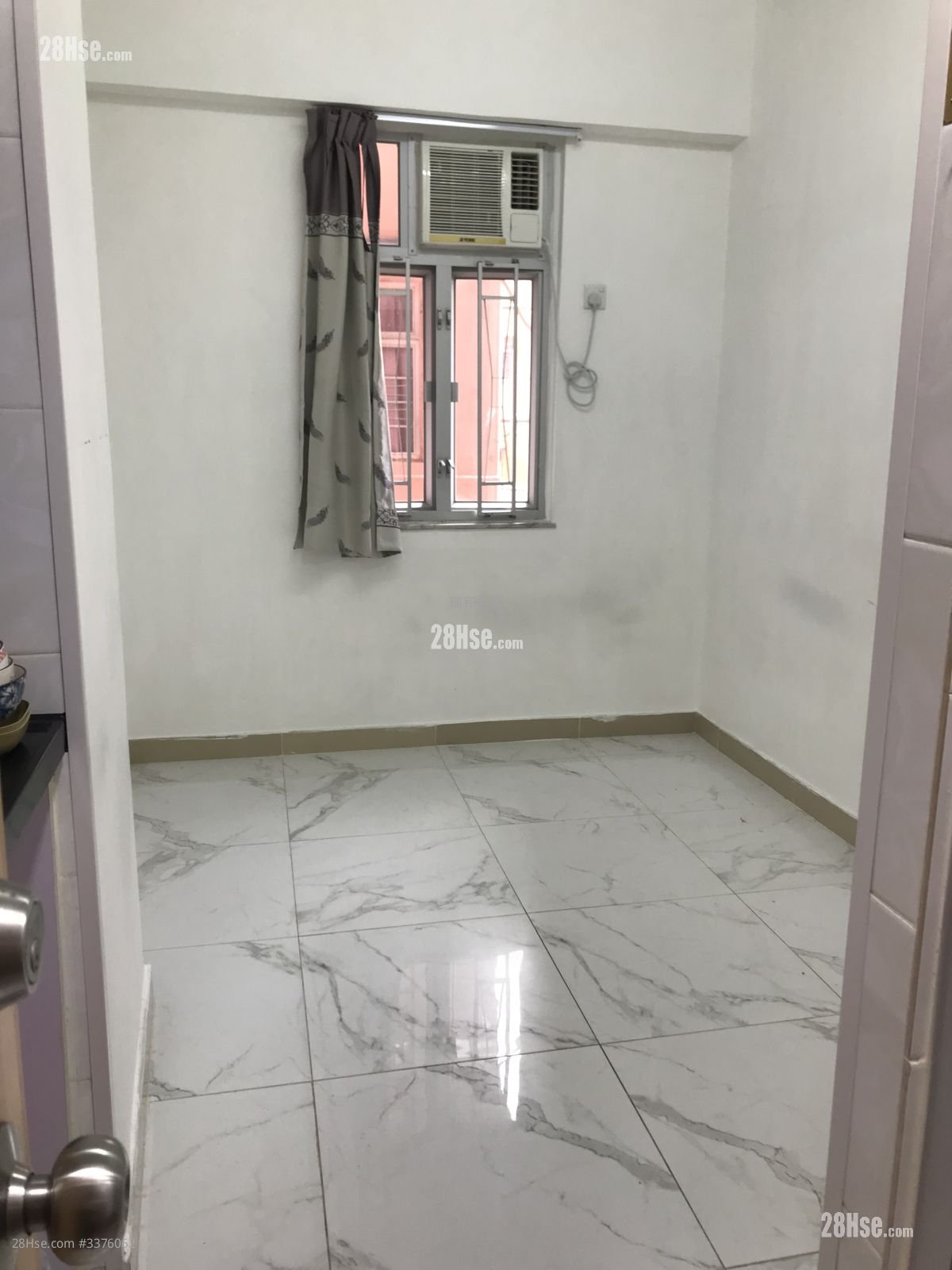 Cambridge Building Rental 1 Bedroom , 1 Bathroom 130 ft²