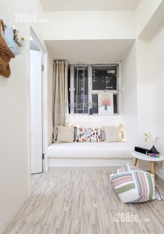 Golden League Building Rental 1 Bedroom , 1 Bathroom 237 ft²