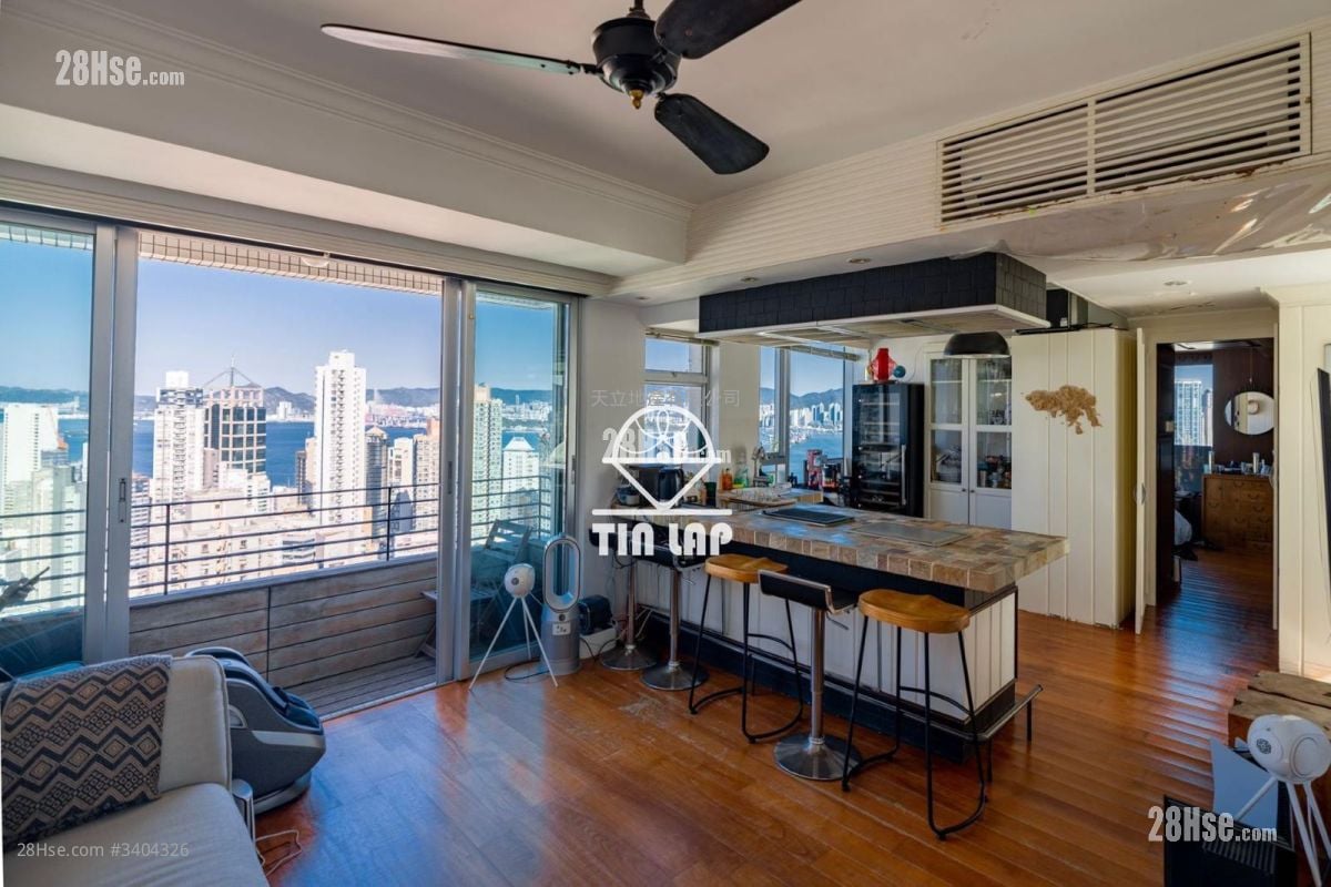 Cherry Crest Sell 2 Bedrooms , 2 Bathrooms 830 ft²
