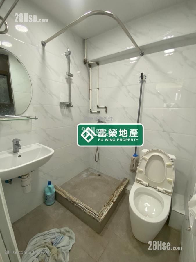 鉅成大樓 售盤 2 房 360 平方呎