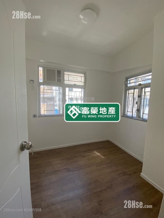 鉅成大樓 售盤 2 房 360 平方呎