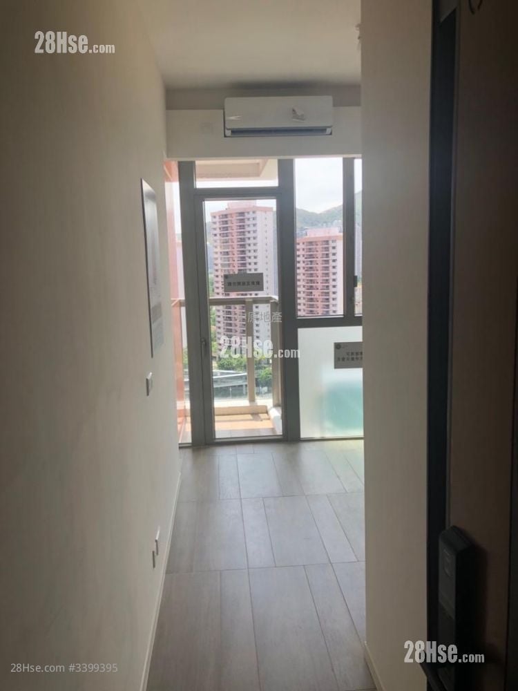T Plus Sell Studio , 1 Bathroom 167 ft²