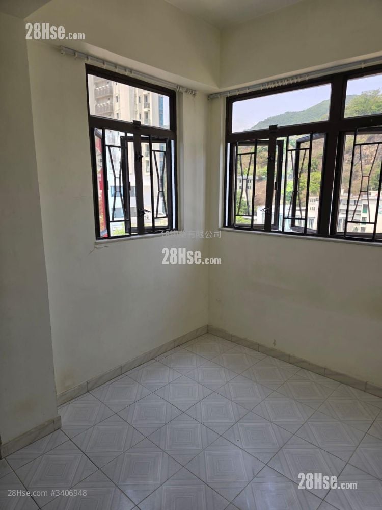 Wing Shing Building Sell 2 Bedrooms , 1 Bathroom 415 ft²