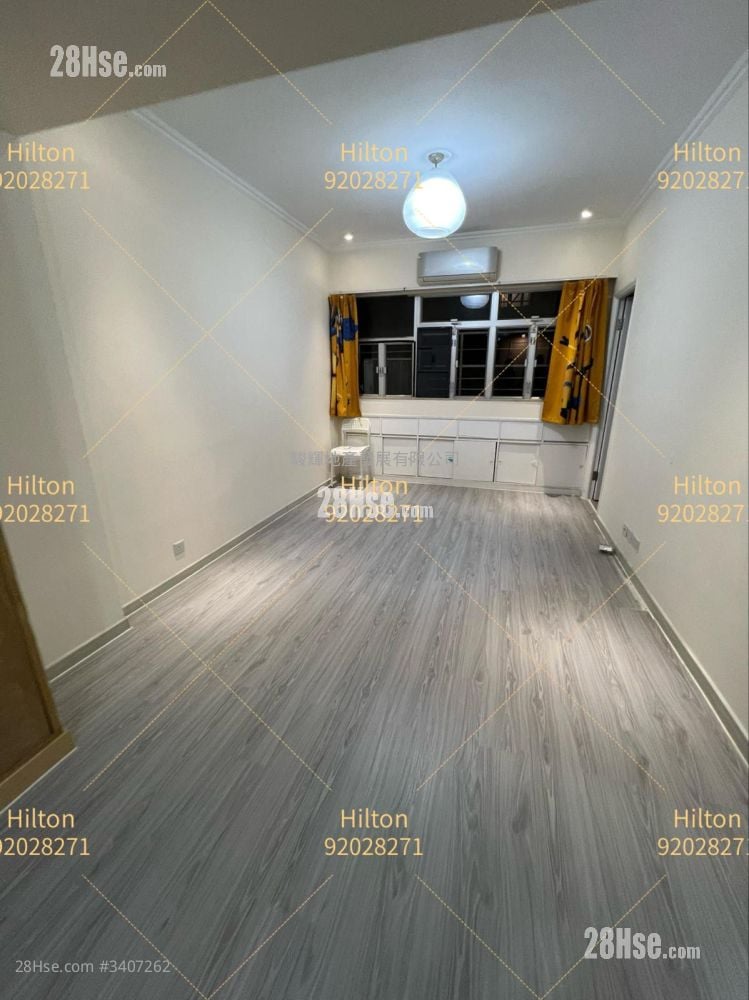 Man Wai Building Sell 2 Bedrooms , 1 Bathroom 510 ft²