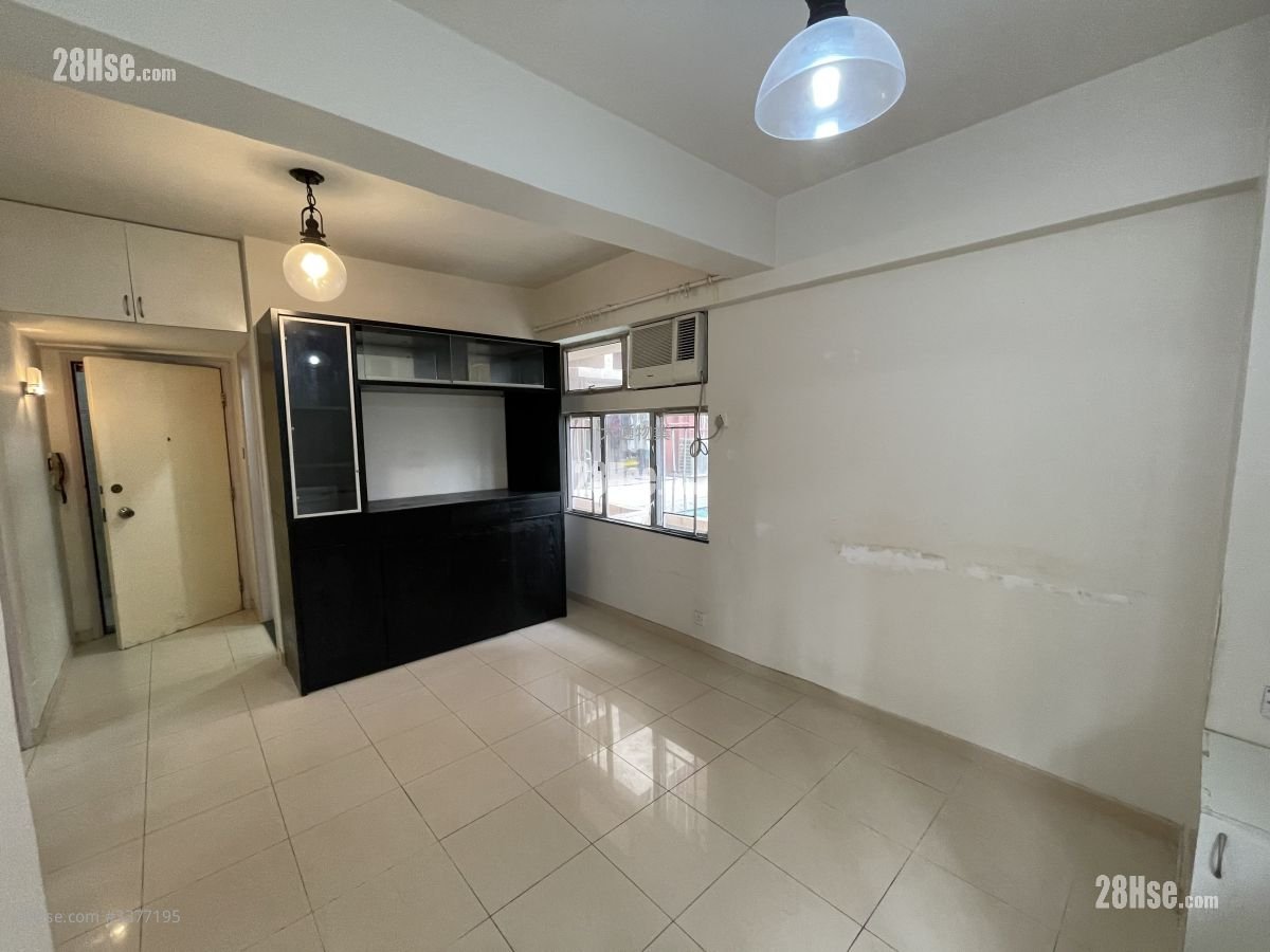 Ka Yu Building Sell 2 Bedrooms , 1 Bathroom 432 ft²