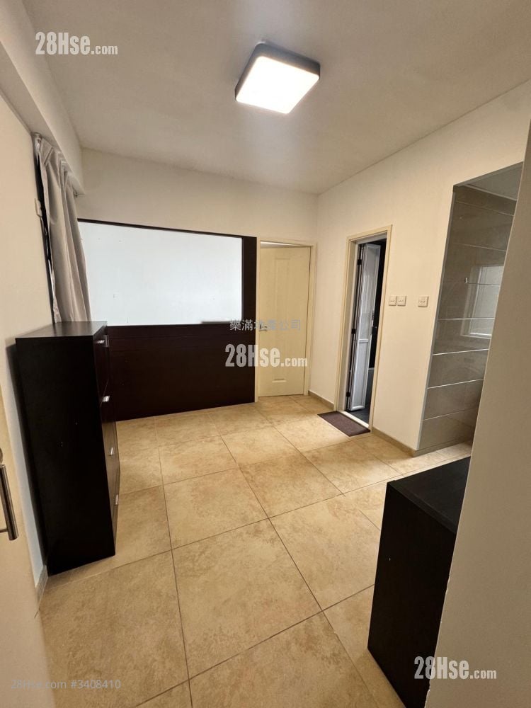 Yen Men Building Rental 1 Bedroom , 1 Bathroom 277 ft²