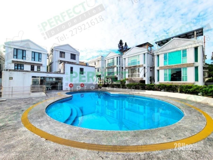 Lotus Villas Rental 3 Bedrooms 1,518 ft²